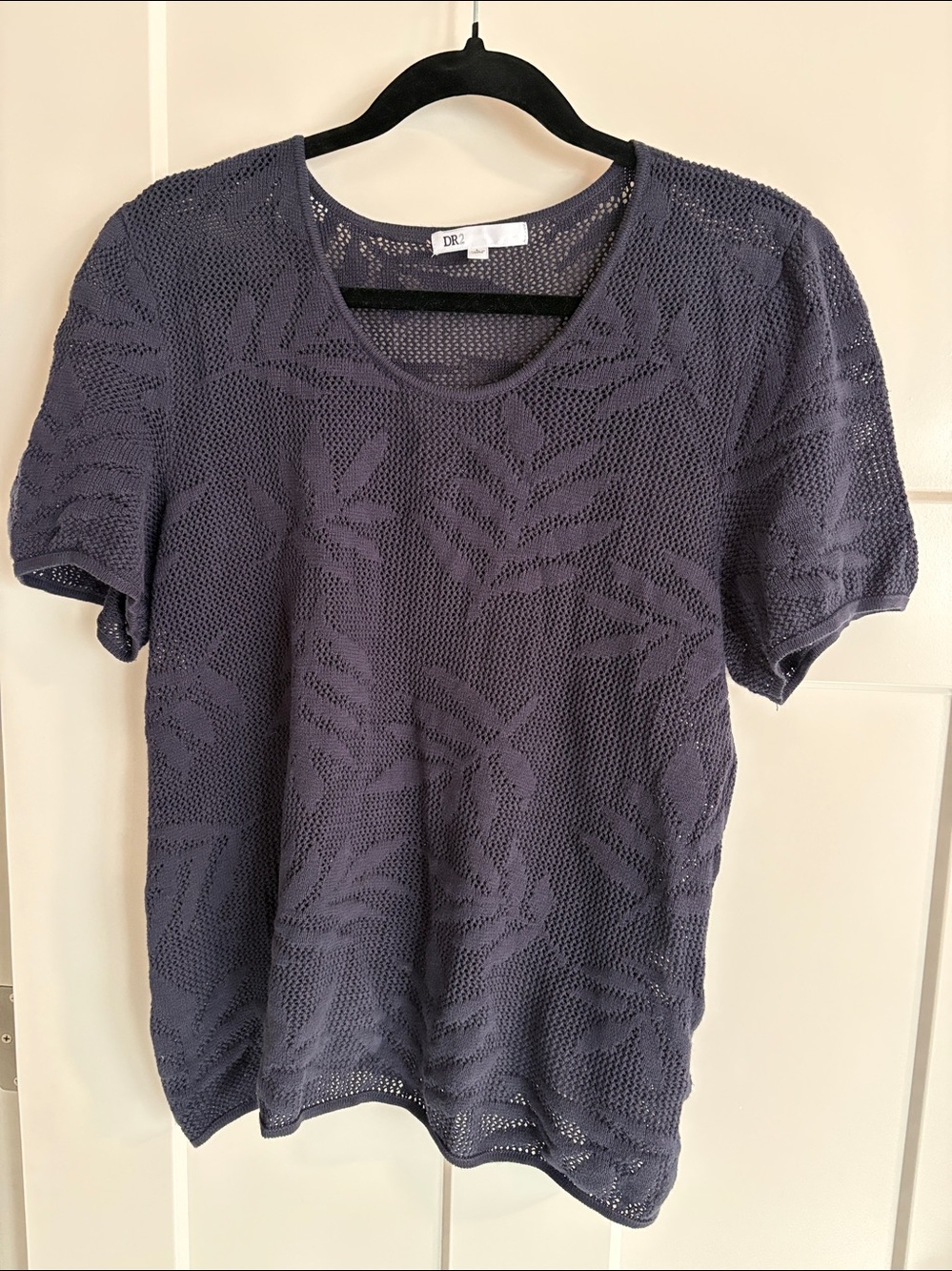 DR2 Navy Short Sleeve Knit Top with Leaf Motif